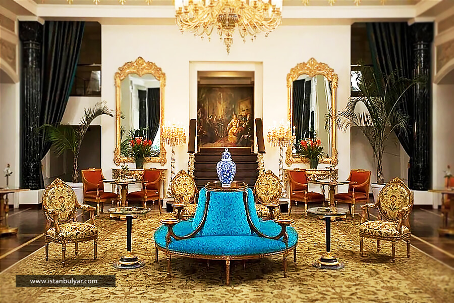 لابی هتل چراغان پالاس کمپینسکی استانبول