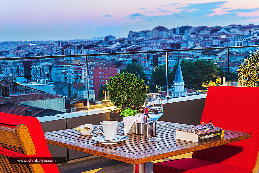بالکن هتل آرتز استانبول